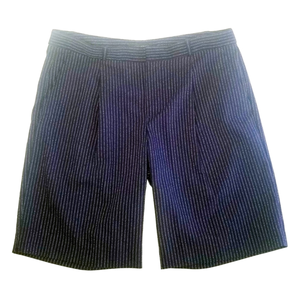 Banana Republic Front Pleat Navy Pinstripe Walking Shorts sz 10 EUC